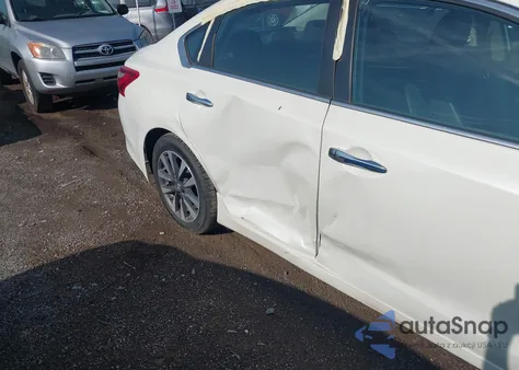 2017 Nissan Altima 2.5/S/Sv/Sl/Sr из США, поврежденный, VIN 1N4AL3AP1HC151535